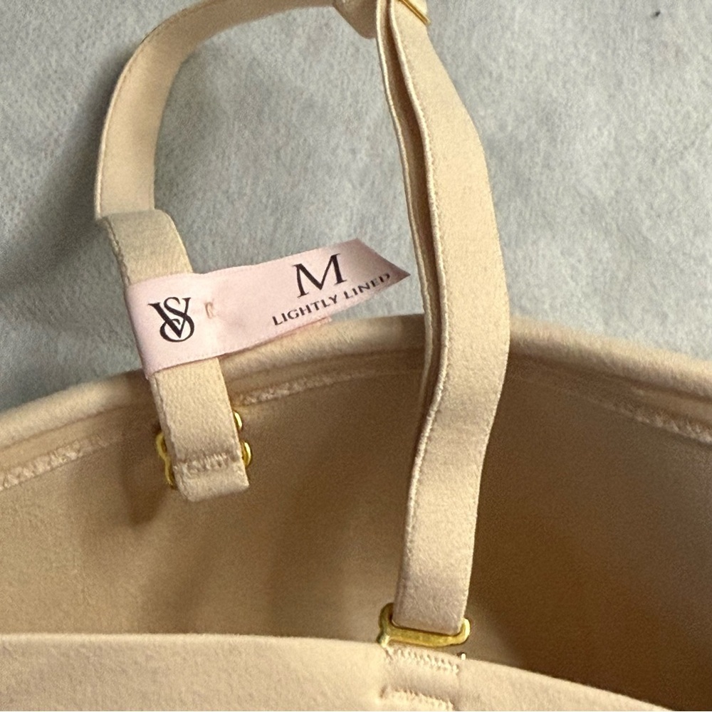 Victoria Secret Seamless Nude Strapless Bra - Picture 4 of 7